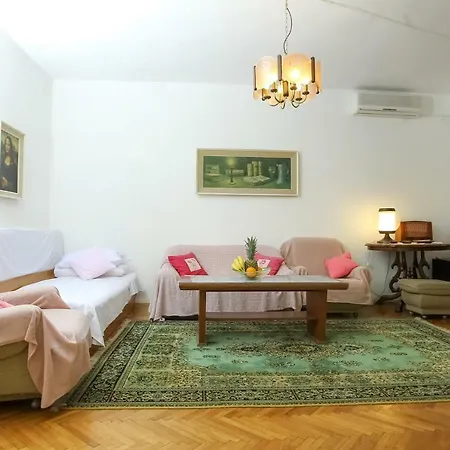 Palma Nyaraló *